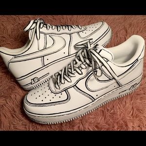 Black outline Air Force 1s